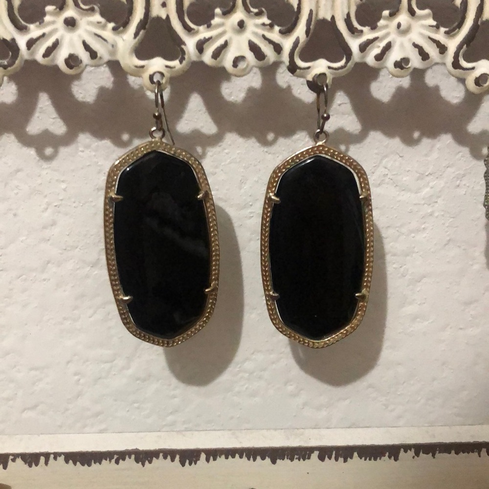 Kendra Scott Earrings!